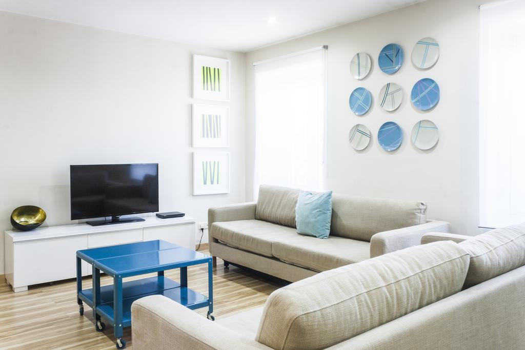 Mola Suites Madrid Room photo
