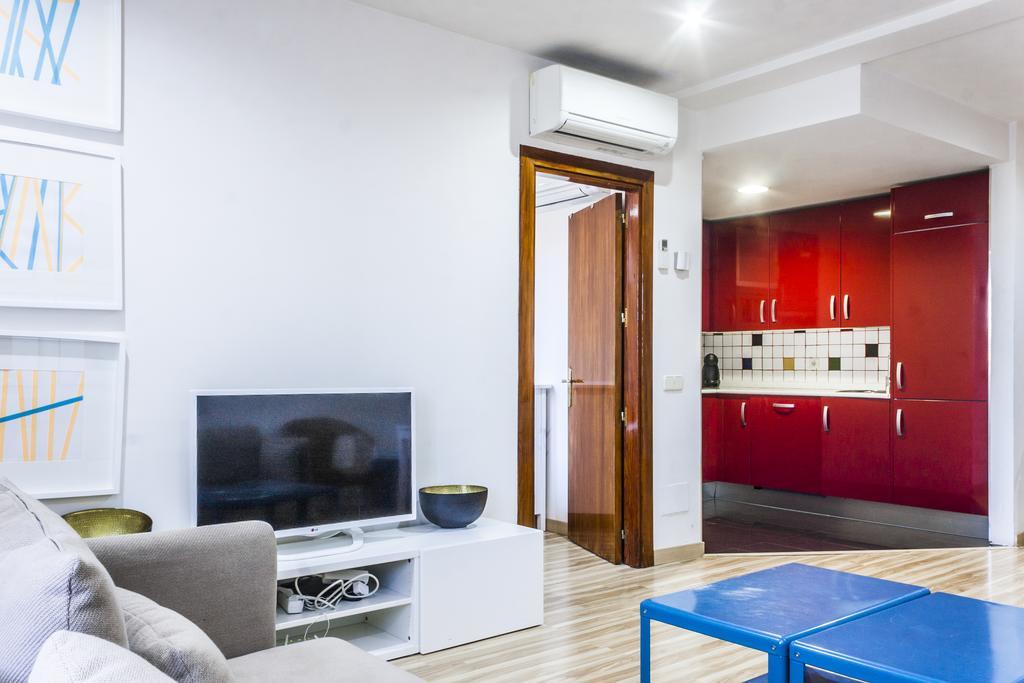Mola Suites Madrid Room photo
