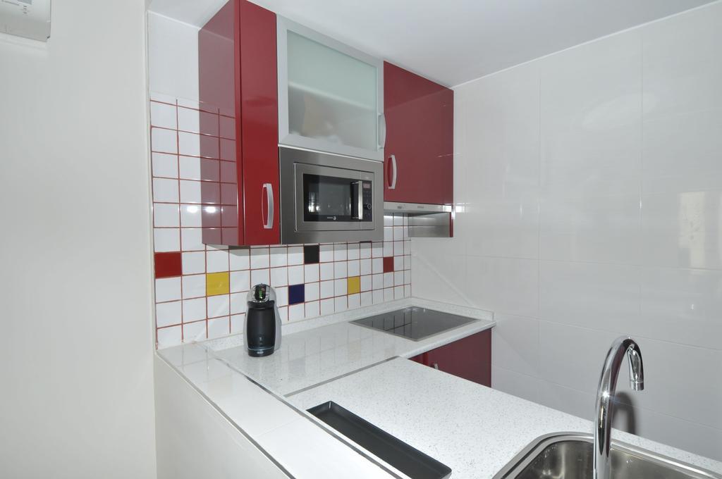 Mola Suites Madrid Room photo